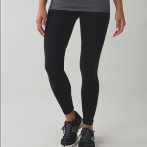 Lululemon Toasty Tech Tight II Black / White Black